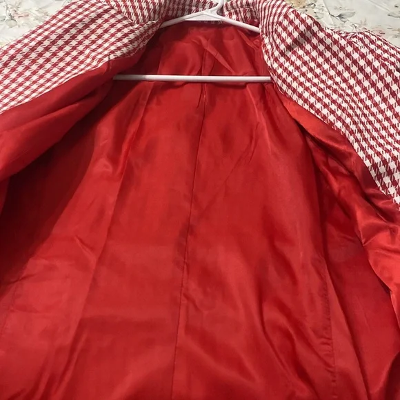 Red & White double breasted houndstooth blazer. 💯 polyester. NWOT. Fully lined - Picture 7 of 9